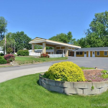 Econo Lodge Oskaloosa Екстериор снимка