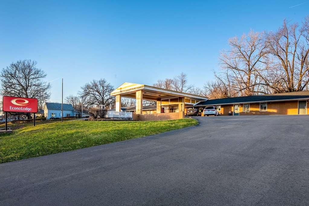 Econo Lodge Oskaloosa Екстериор снимка