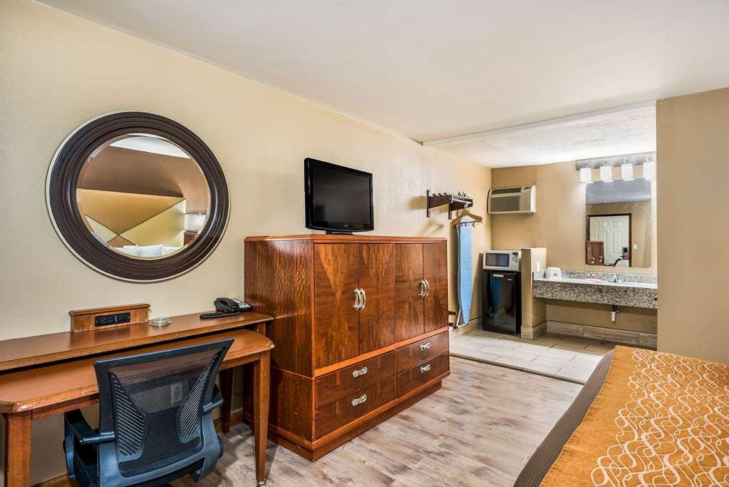 Econo Lodge Oskaloosa Стая снимка
