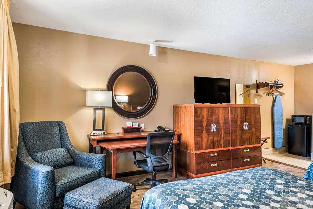 Econo Lodge Oskaloosa Стая снимка
