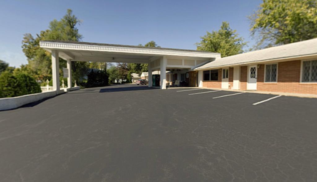 Econo Lodge Oskaloosa Екстериор снимка