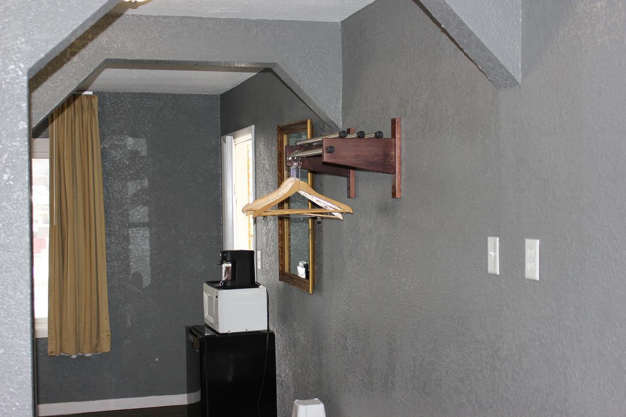 Econo Lodge Oskaloosa Екстериор снимка
