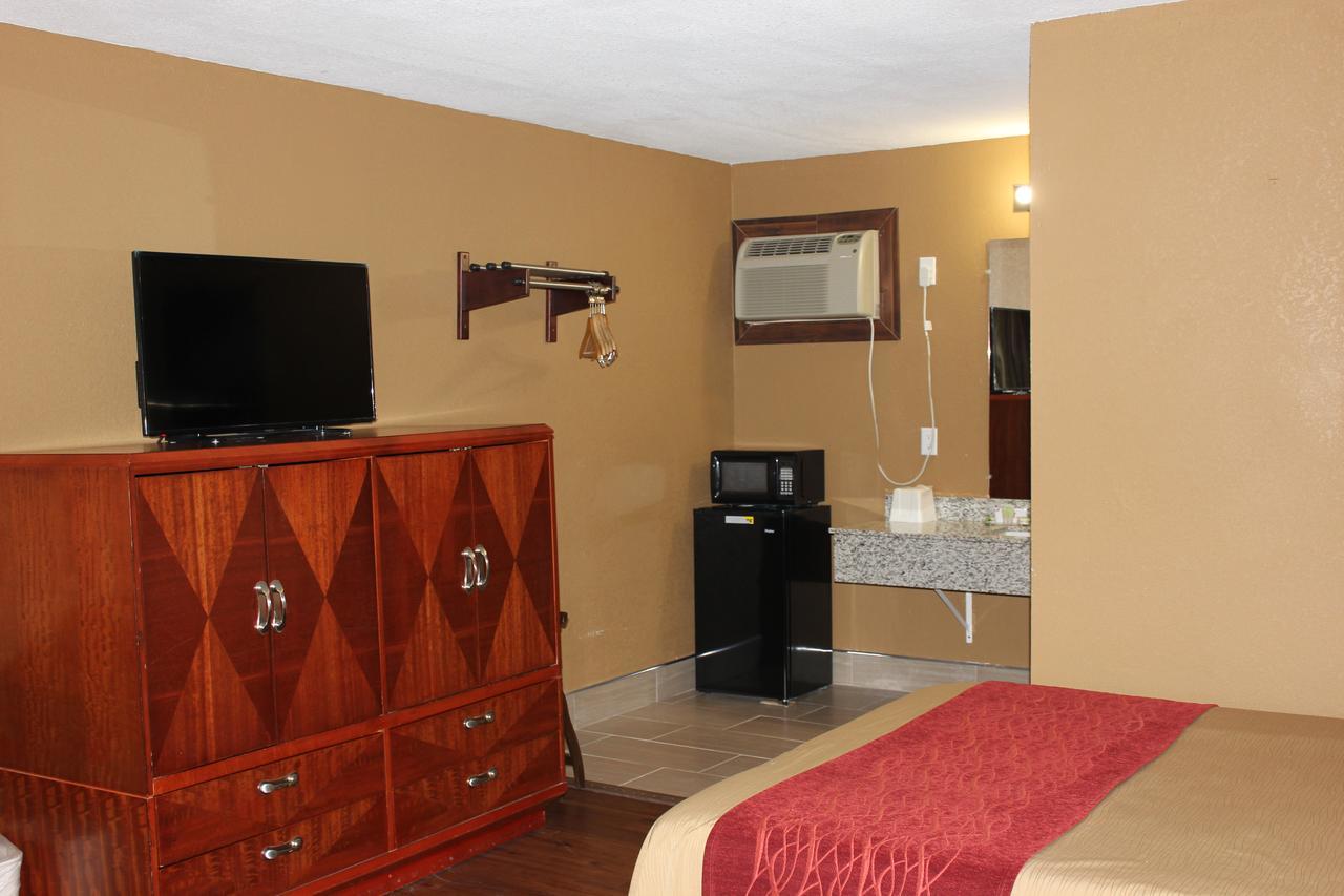 Econo Lodge Oskaloosa Екстериор снимка