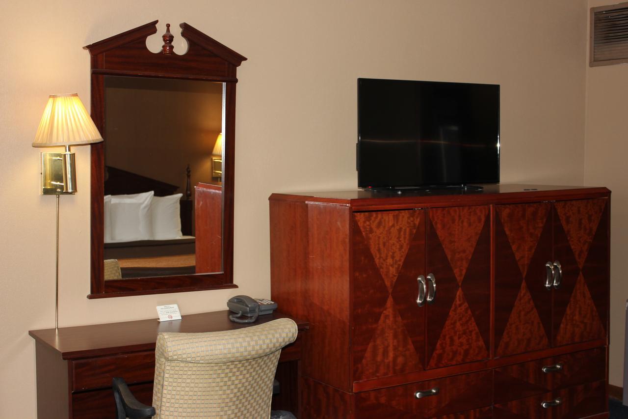 Econo Lodge Oskaloosa Екстериор снимка