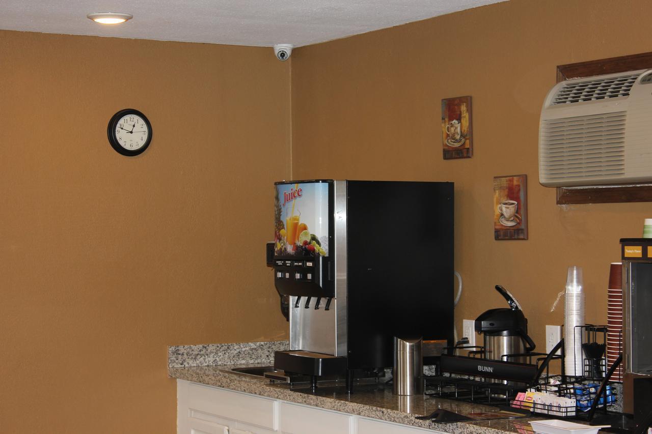 Econo Lodge Oskaloosa Екстериор снимка