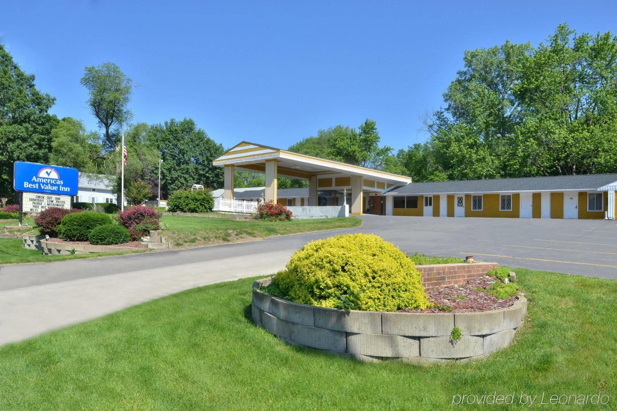 Econo Lodge Oskaloosa Екстериор снимка